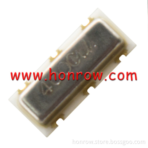 Hot! 4M SOP3 3*7 crystal oscillator chip